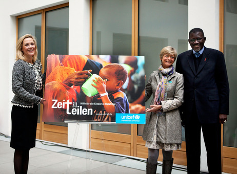 Bettina Wulff zum Start der UNICEF-Weihnachtsaktion 2011 Berlin
